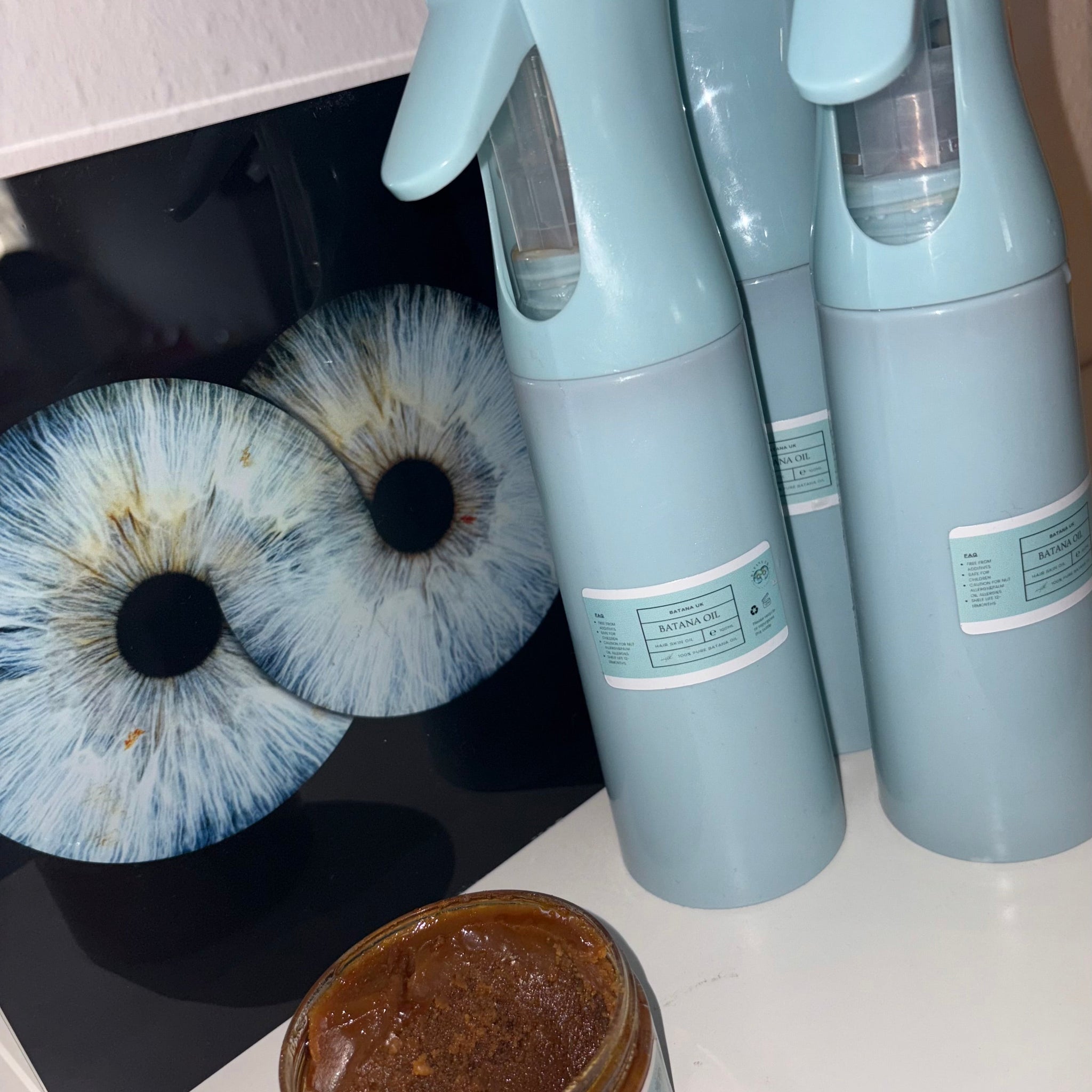 Scalp and hair refresh mist