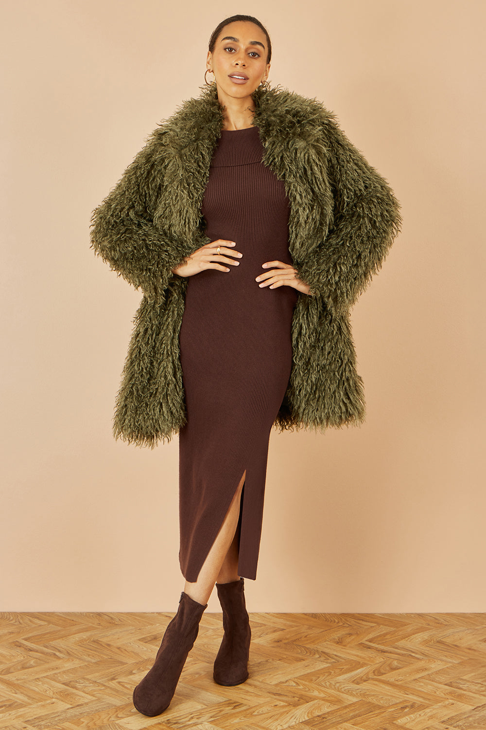 Yumi Women's Green Luxe Long Hair Fur Coat UK