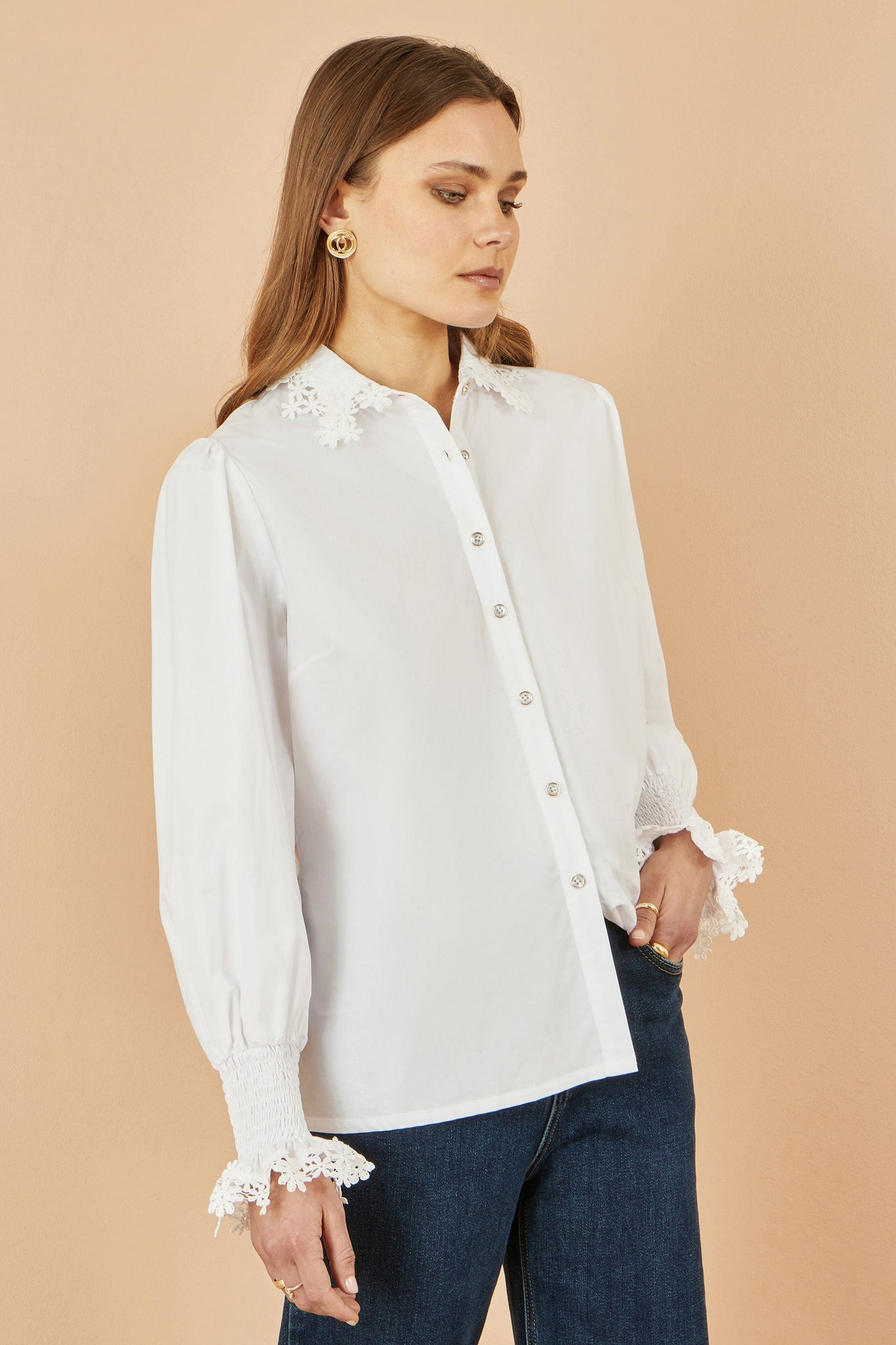 Yumi White Lace Trim Shirt